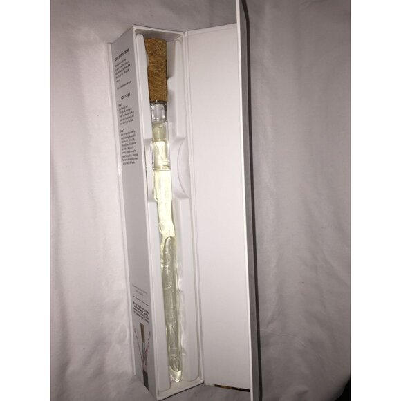 Corkcicle Air Chill Aerate & Pour Wine Accessory - Picture 4 of 4